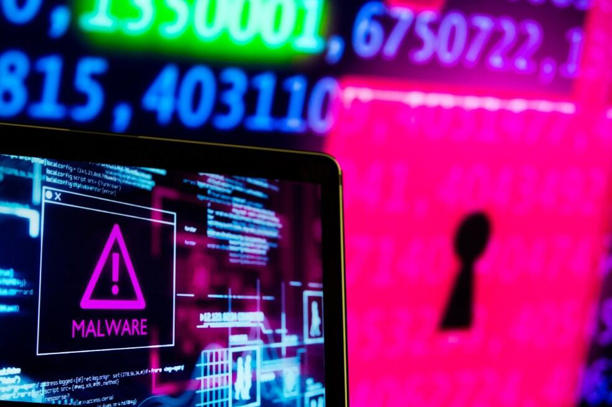 Evite el fraude y los hackenos en línea