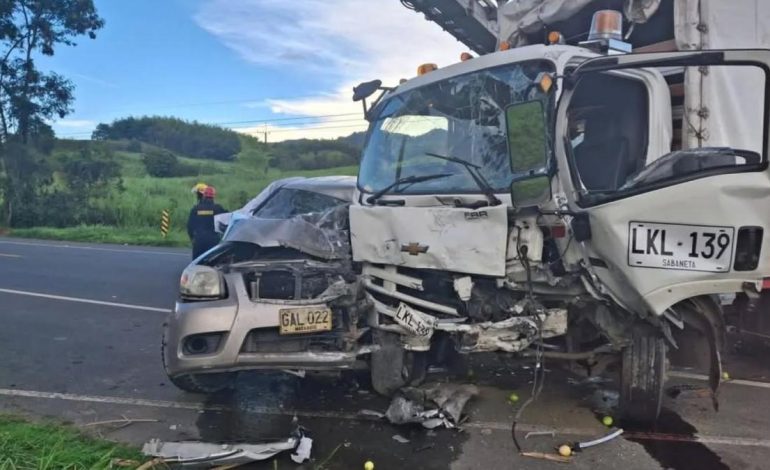 Son dos soldados muertos en estado de shock en el camión
