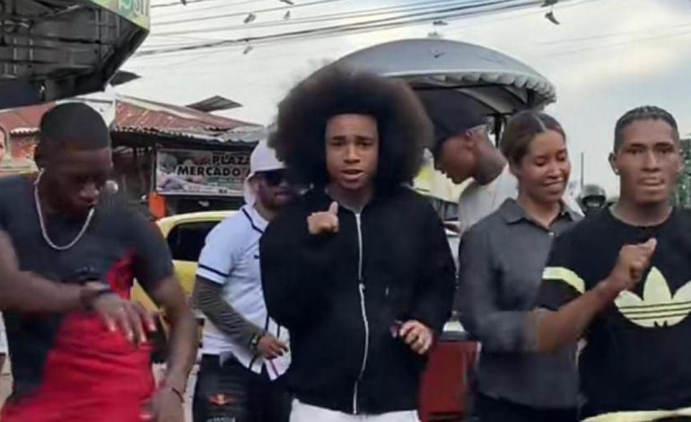 Con una poderosa salsa de baile, el bien conocido espesor Noel Robinson mostró su llegada a Cali