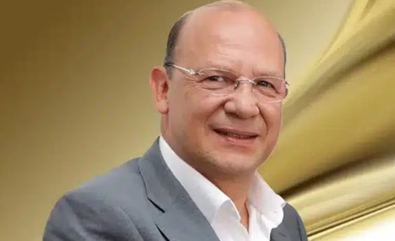 Ministro de Finanzas antes de la suspensión de un préstamo flexible en sí