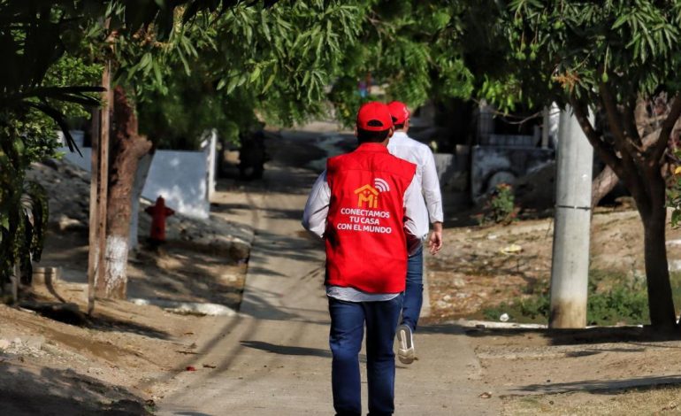 Donowa con un programa de Internet del gobierno