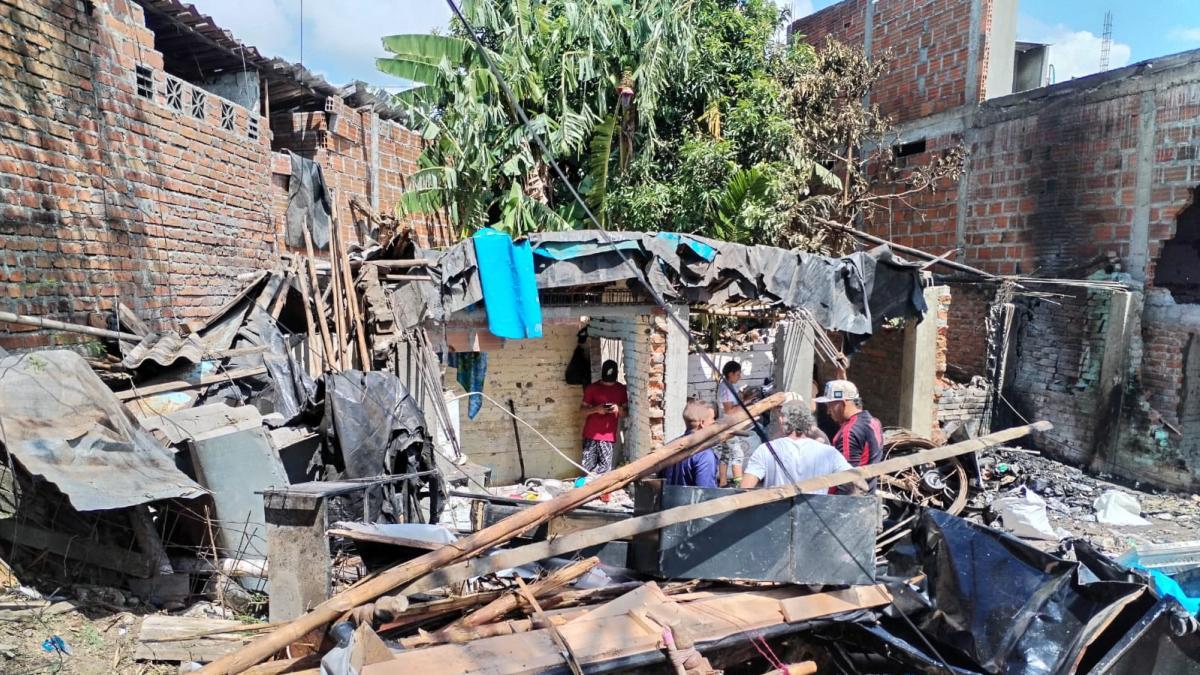 En una emergencia, en la junta directiva debido a la explosión de una tienda polvorienta: siete personas resultaron heridas