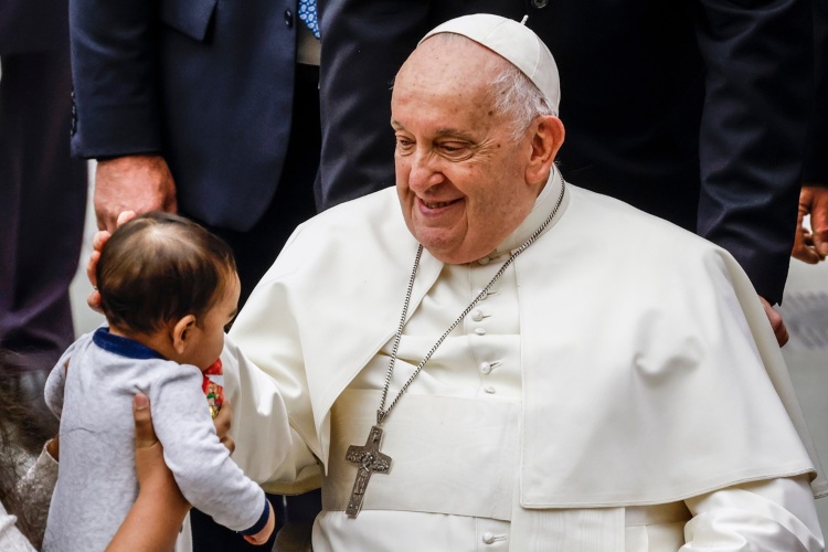 El desarrollo del pavimento en la Iglesia Católica es un pilar en la unidad y renovación
