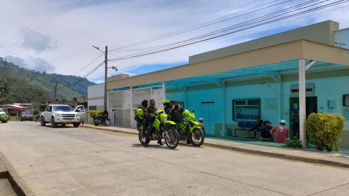 Tres escuelas y una carretera cerca de la protección de los civiles, después de un ataque terrorista en Nariño