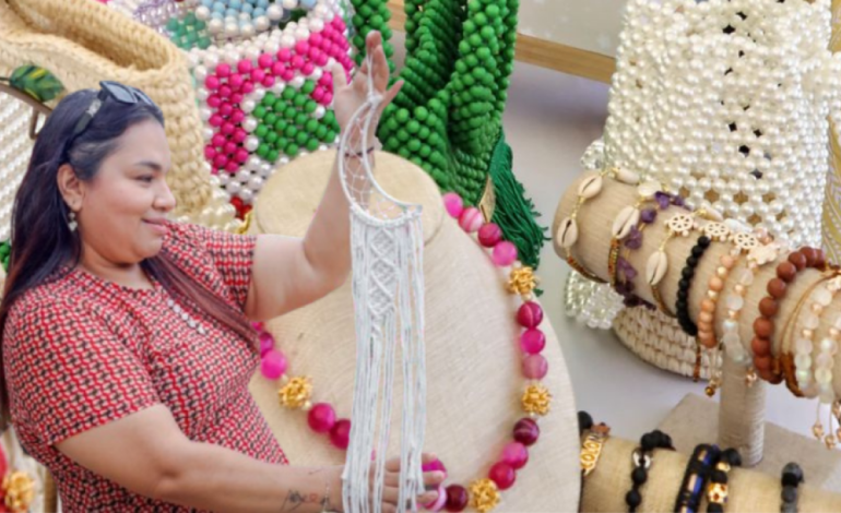 40 empresarios de las aldeas del Atlántico participan en la feria con productos artesanales