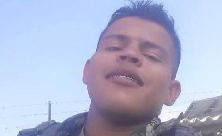 En desde entonces, un bebé pequeño sobrevivió a un ataque sycarial