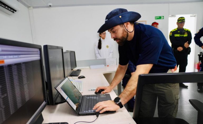 Este es un robot submarino con el que intensifica la búsqueda de la Dra. Tatiana Hernández en Cartaagen