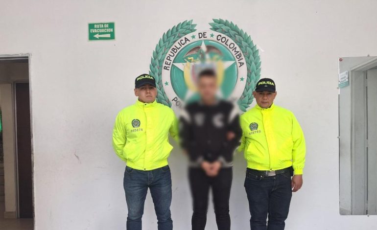 El productor musical capturó la pregunta sexual del niño menor de 14 años