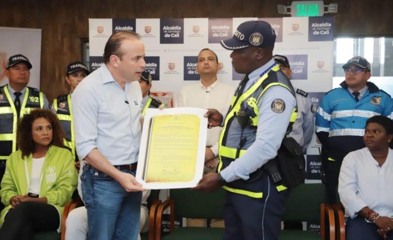 «Porque soy negro, ¿merezco ser un agente de tránsito?»: Guardian, víctima del racismo, pide justicia en absoluto