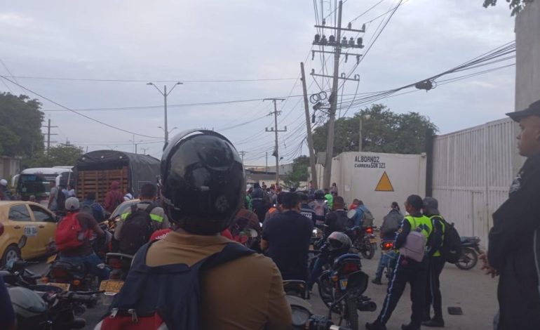 Bloques y cierre temporal en varios cartas de cartas el primer día de la huelga nacional

 – Primer plano