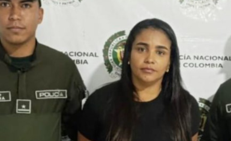 Capturan a una mujer que está tratando de abandonar el país con más de tres kilos