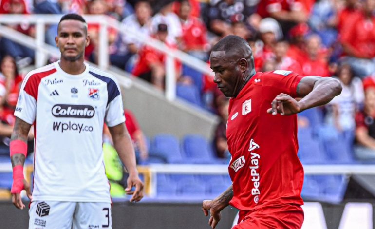 América de Cali derrota al DIM y sigue siendo firme en la cima del campeonato
 – Primer plano