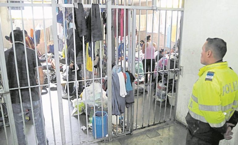 El gobernador Bolívar advierte la crisis fiscal por alimentar a los detenidos en las estaciones de URI y la policía