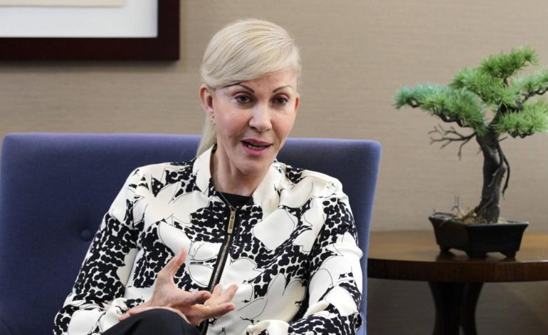 El gobernador Dilian Francisca Toro promueve la autonomía
– Primer plano
