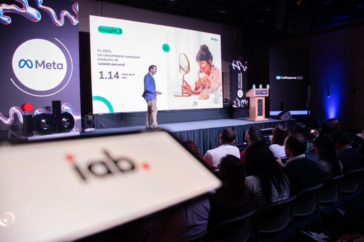 Las tendencias futuras y de marketing digital en un solo lugar: IA, CTV, medios minoristas, datos, publicidad programática y más en el Día IAB 2025
