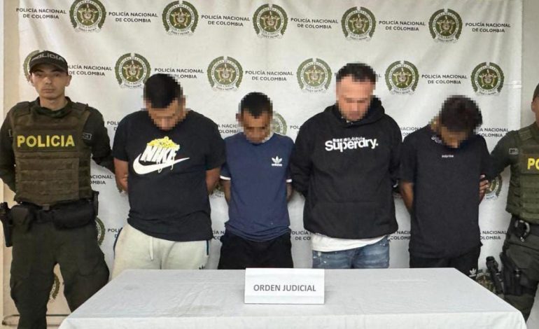 Los falsos taxistas han caído, lo que hizo que «el millonario camine» a los extranjeros en el parque Llelerras de Medellín

 – Primer plano