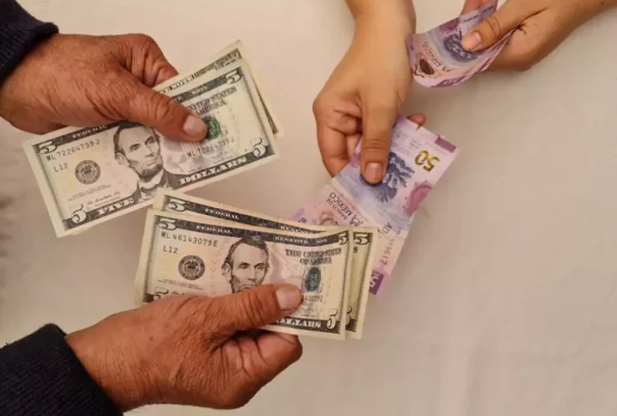 Trump quiere introducir el 5% de impuestos sobre las transferencias: alarma entre los migrantes