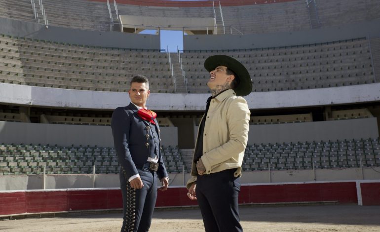 Pipe Bueno y Adriel Favela unen fuerzas en «Let Me Enter» con el legendario Sol Mariachi en México.