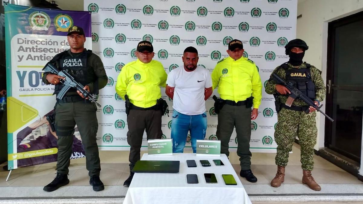 recaudado $ 800 millones por mes Ingresos ilegales