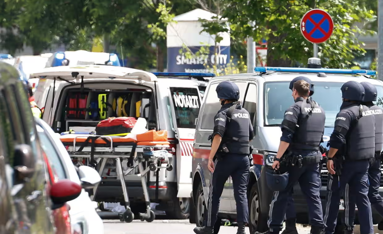 Disparar a Colegio de Austria deja a diez muertos y conmociona al país
– Primer plano