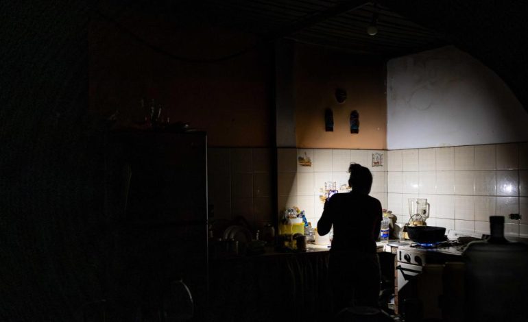 Se dejaron sectores anchos sin energía y un impacto en la movilidad y el comercio
– Primer plano