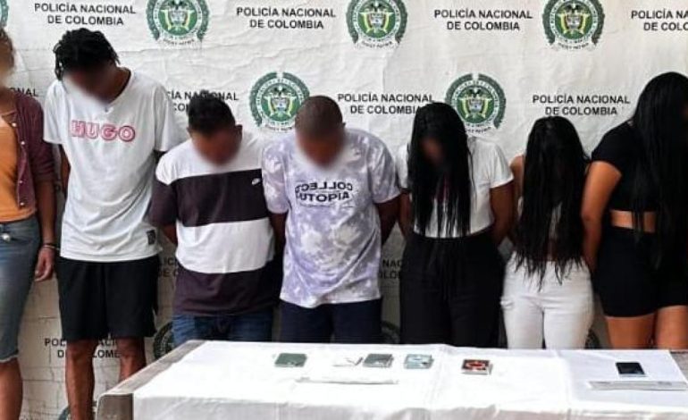 Cuatro menores que guardan acciones contra el comercio de redes que operan en la zona turística de Cartagena
– Primer plano