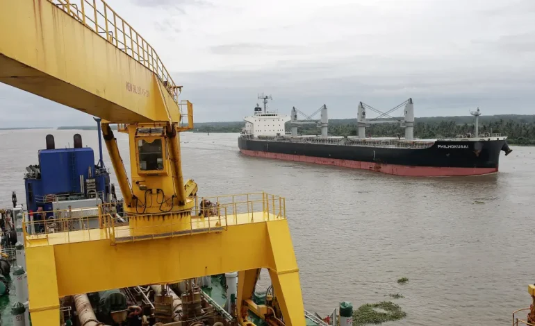 Barranquilla mantiene 10.4 metros de boceto histórico en el canal de acceso al área del puerto
– Primer plano