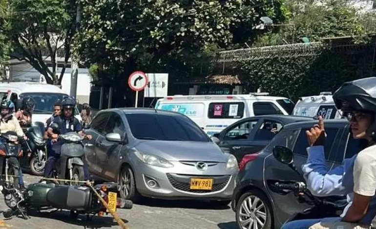 El motociclista murió y dos heridos fueron
– Primer plano