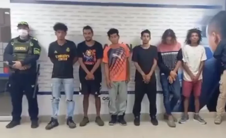 El alcalde de Bucaramanga envía fuertes noticias después de la deportación de seis migrantes con antecedentes penales integrales.

 – Primer plano