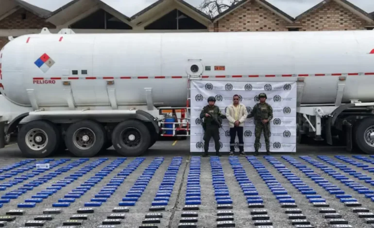 Toman más de una tonelada de cocaína escondida en Tractocamión en el Pan -arman, Cauca
– Primer plano