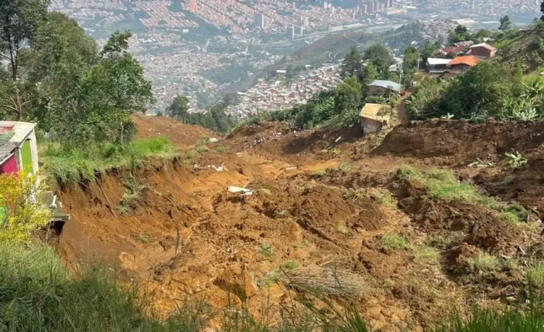 Testimonios en vivo sobre la tragedia de Lavin en Bello, Antioquia
– Primer plano