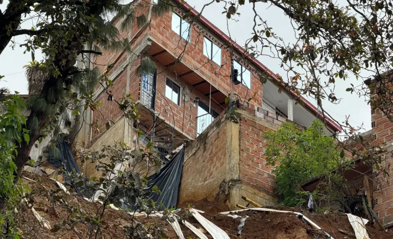 controversia en la villatina para demoler 23 casas amenazadas
– Primer plano
