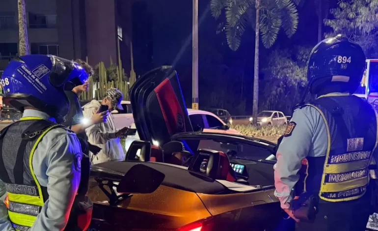 Medidas en bruto tomadas por la oficina del alcalde de Medellín contra el «influyente», que lo hacen «llenarse» no permitido
– Primer plano