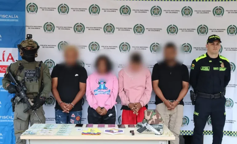 De esta manera, 4 presuntos disidentes bajo las órdenes del alias Marlon atacaron en Jamundí con explosivos
– Primer plano