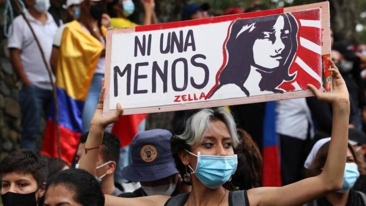 Busca el asesino de una mujer, arrojó capturado; Llevaba un arma

 – Primer plano