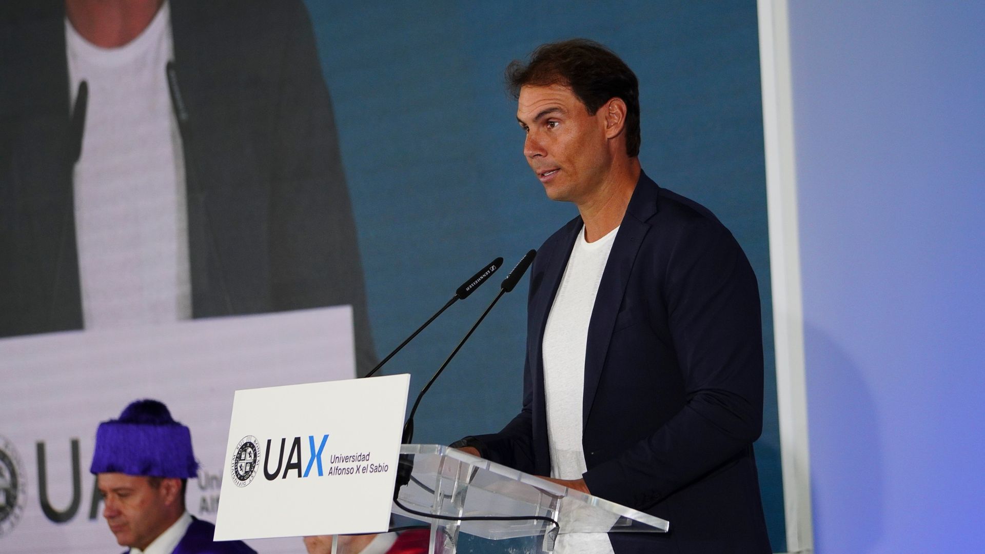 Rafa Nadal aconseja a los jóvenes que preservan la humildad

 – Primer plano