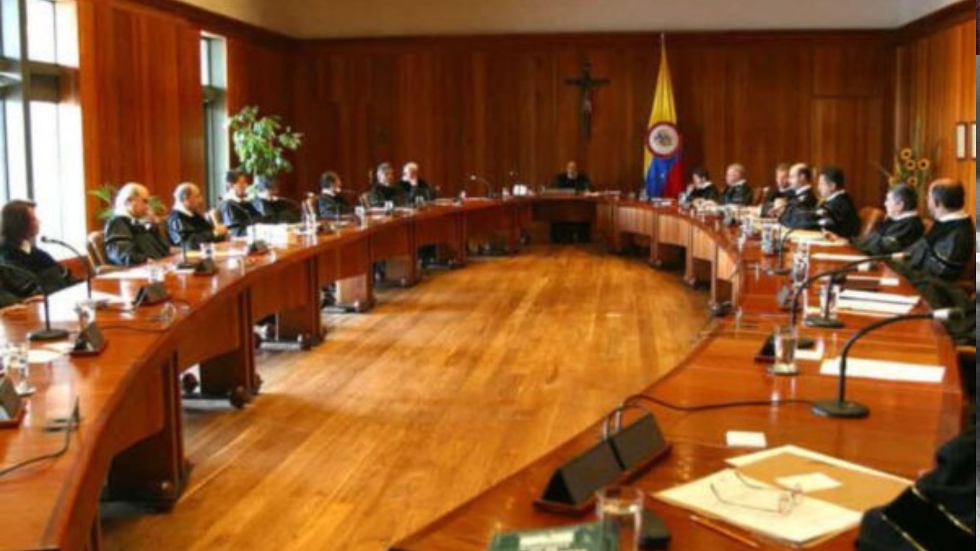 El tribunal constitucional suspende la reforma de las pensiones que la devuelve a la Cámara de Representantes

 – Primer plano