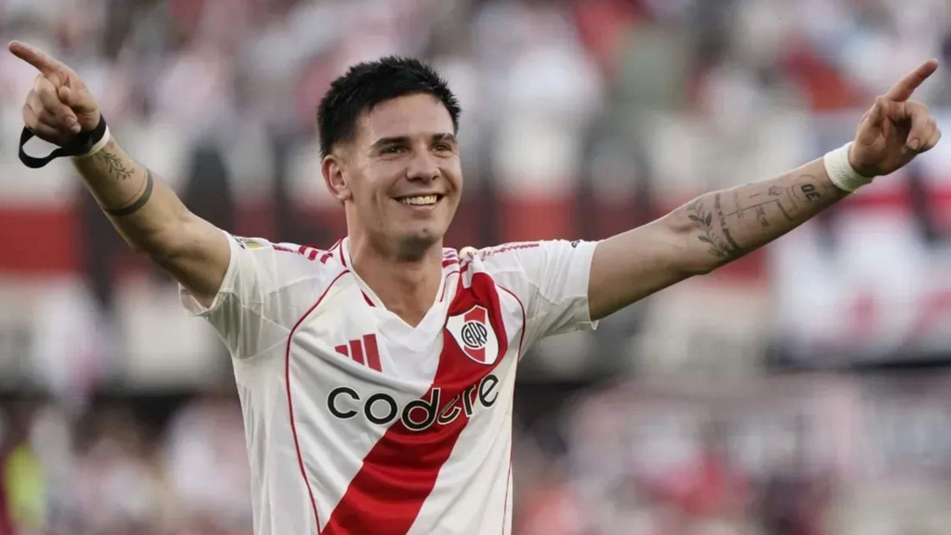 Real Madrid especifica Franco Mastantuono

 – Primer plano