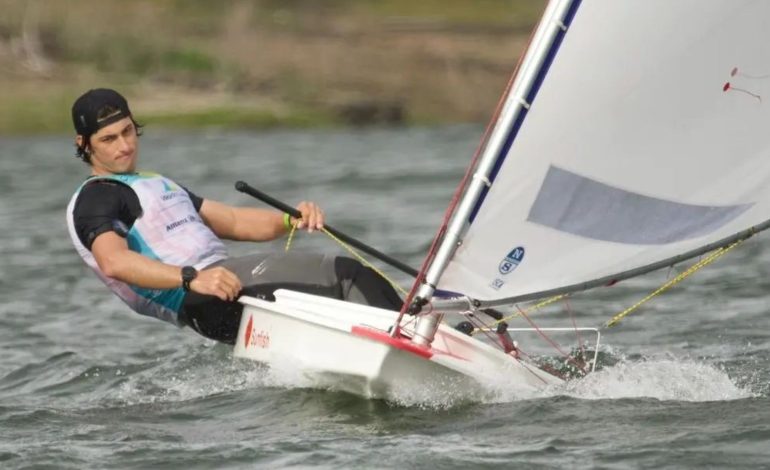 Simón Gómez obtuvo el título de campeón nacional de Sunfish
– Primer plano
