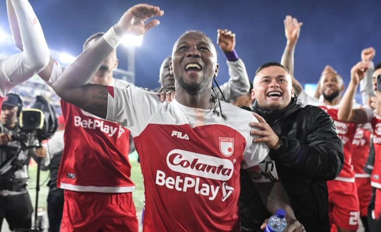 Santa Fe derrota a Independiente Medellín y obtiene el título de campeón y su décima estrella
– Primer plano