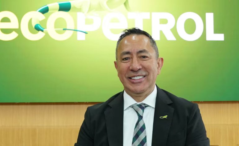 El presidente de Ecopetrol rompe su silencio y defiende su nombre
– Primer plano