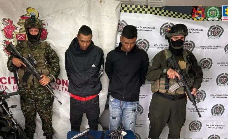 Dos presuntos miembros del disidente de FARC en el ataque de Carbomba en Corinto en Cauce
– Primer plano