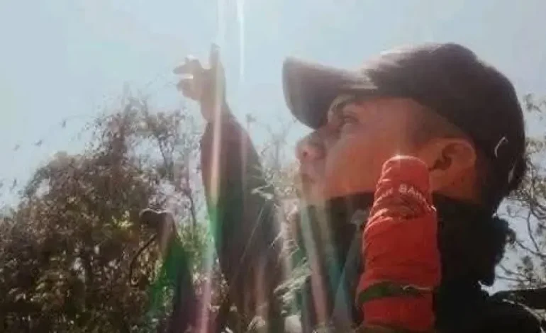 El líder nativo fue atacado por hombres armados después de dejar la reunión comunitaria en el refugio.
– Primer plano