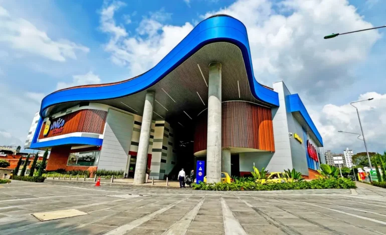 Este es el primer centro comercial del país con el premio Internacional del Mercado Retail: se fundó en general
– Primer plano