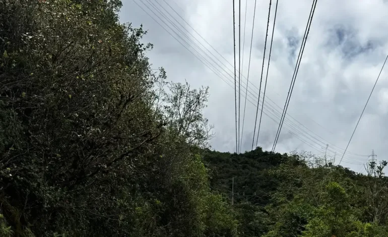 Estudiantes de buceo que se encuentran en el lago Calima, el cuerpo de un hombre informado como desaparecido, a partir de marzo
– Primer plano