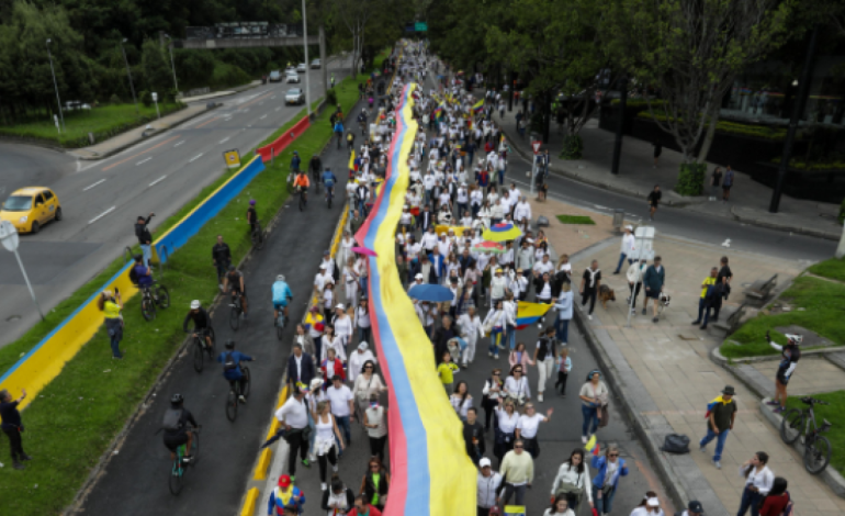 Marchas por todo el país después de un ataque contra Turbay Miguel Uribe

 – Primer plano
