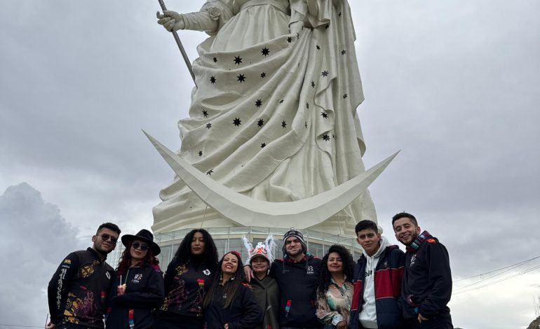 Tinku Huayna Lisos Colombia: en el carnaval de Oruro
– Primer plano