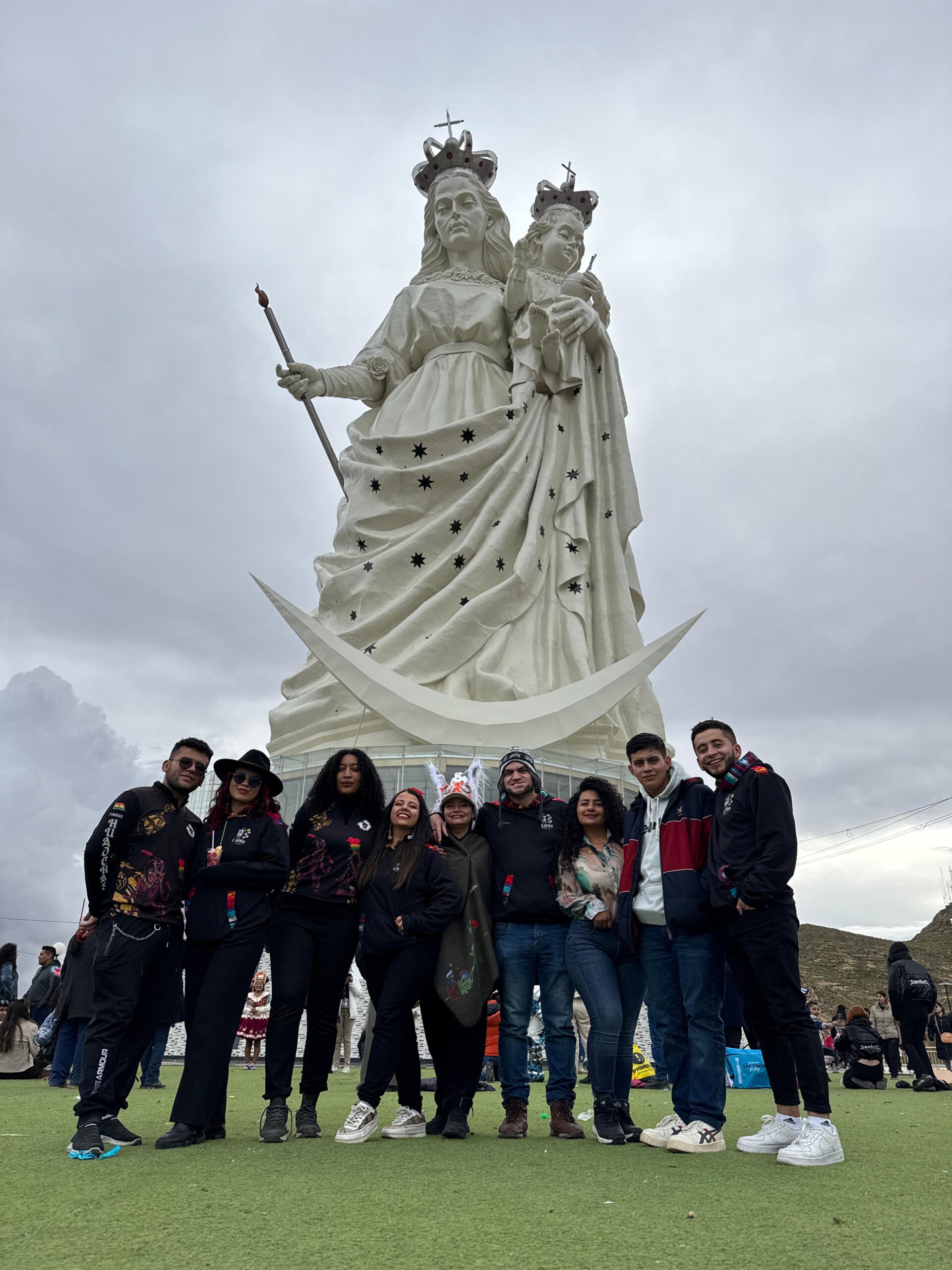 Tinku Huayna Lisos Colombia: en el carnaval de Oruro

 – Primer plano