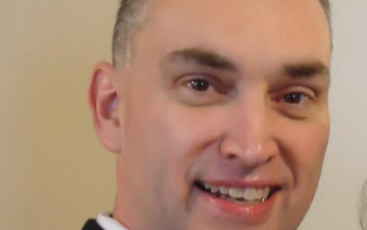 Vance Boelter cayó, presunto asesino de la legislatura Melissa Hortman en Minnesota, EE. UU.
– Primer plano