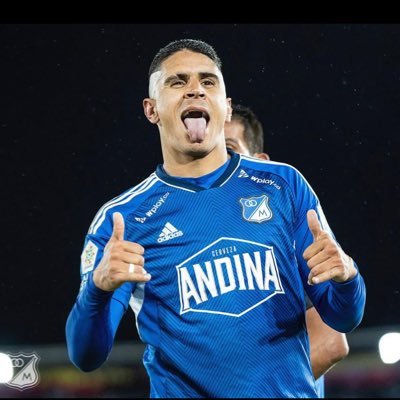 Daniel Cataño deja millonarios
– Primer plano